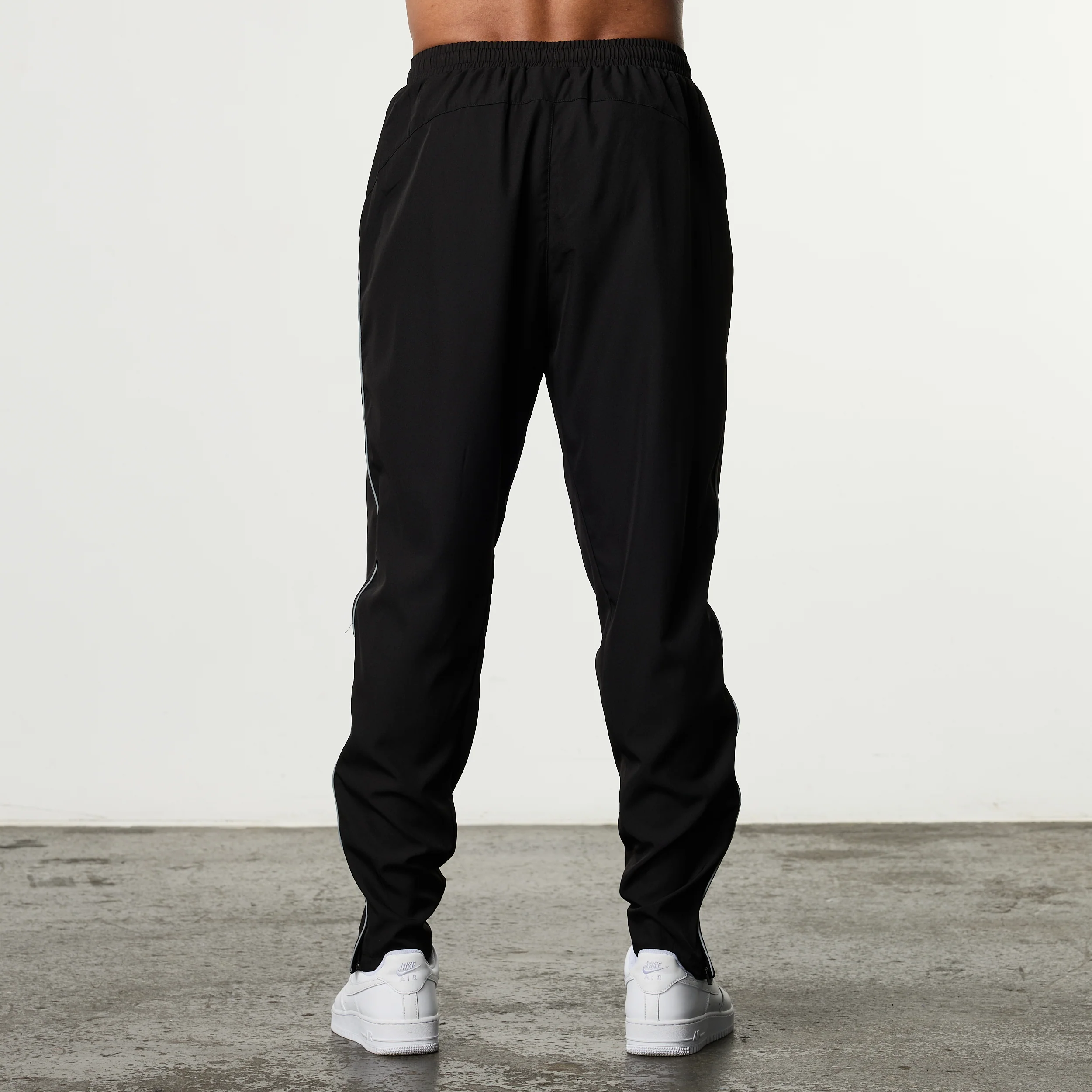 ACADEMY BLACK PERFORMANCE WOVEN SWEATPANTS - Image 2