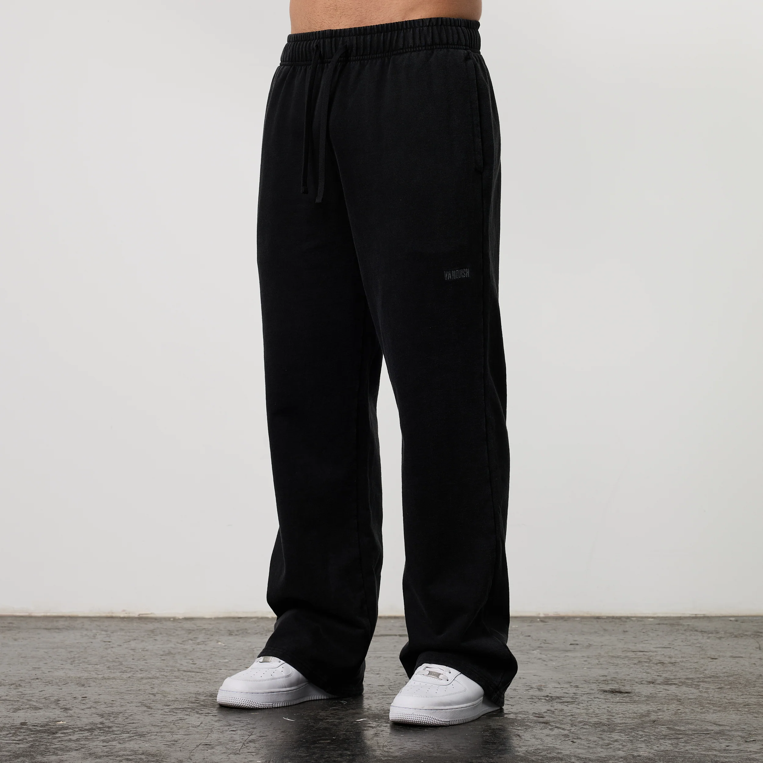 WASHED BLACK HEAVY WEIGHT STRAIGHT LEG SWEAT PANTS