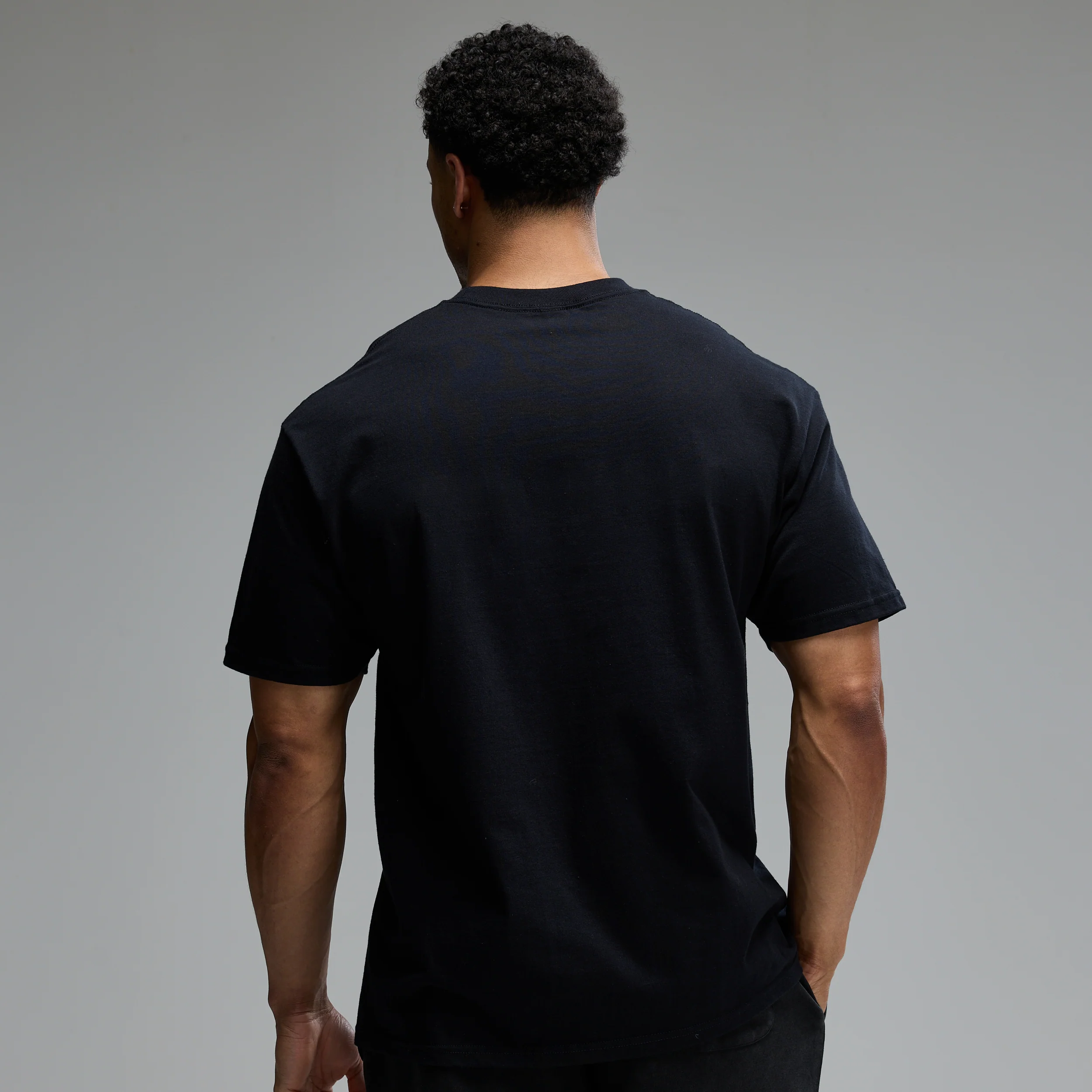 REVOLVE SPRAY BLACK OVERSIZED T SHIRT - Image 2