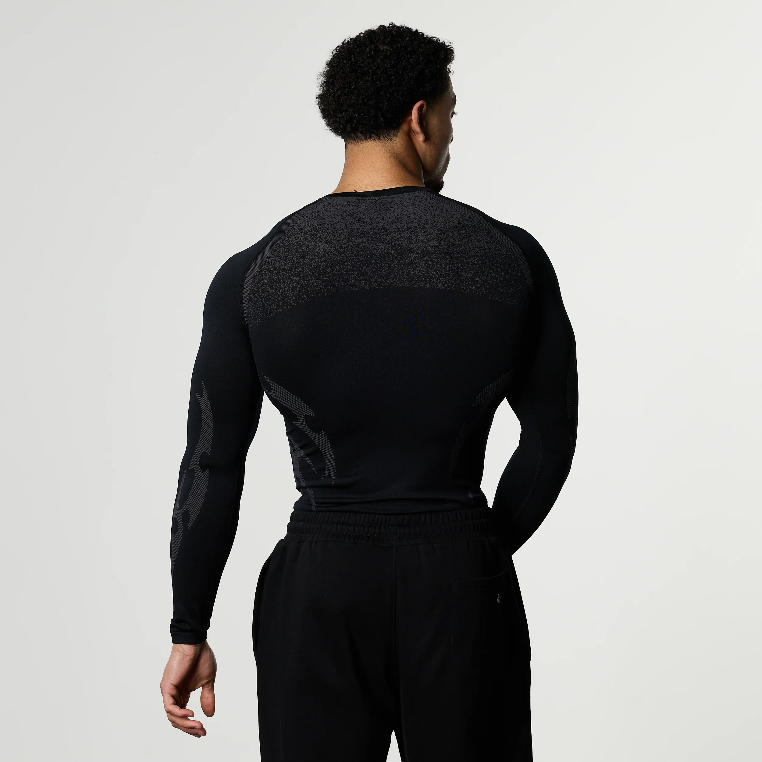TRIBAL COMPRESSION BLACK LONG SLEEVE T SHIRT - Image 2