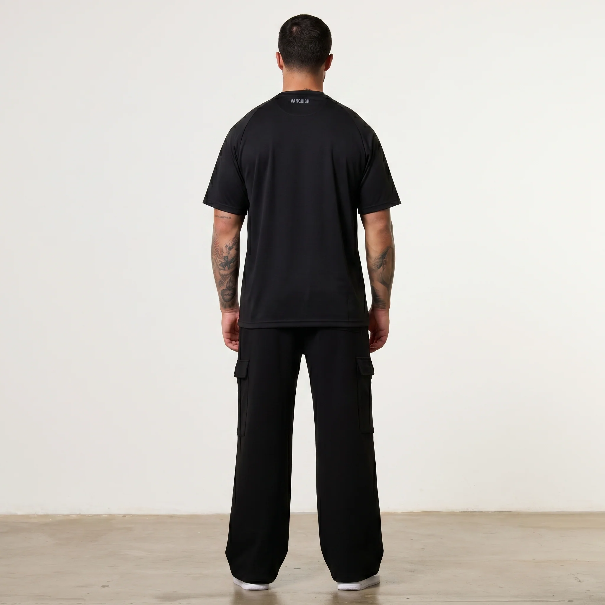 Vanquish Essential Black Performance Oversized T Shirt - Image 4