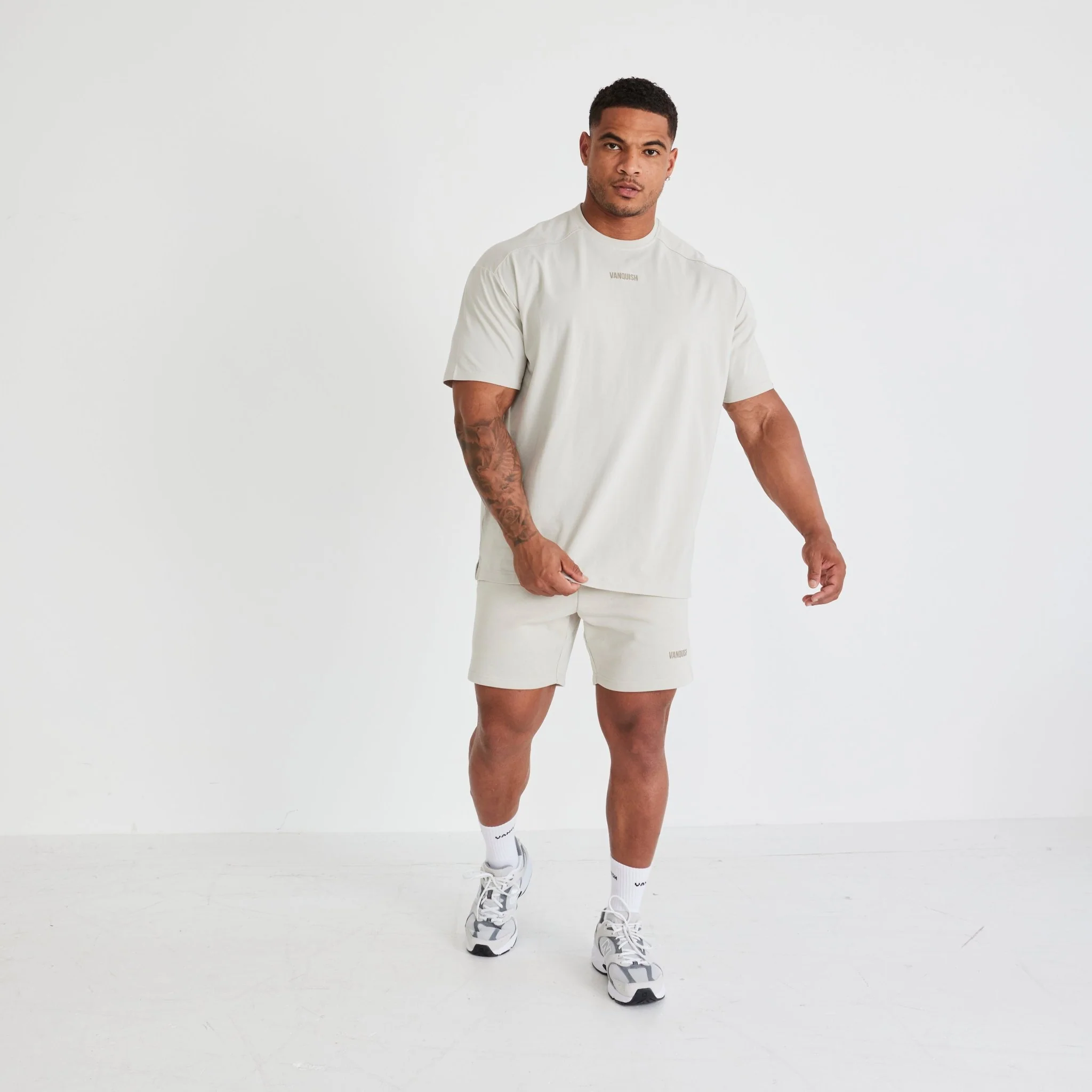 Vanquish Essential Stone Regular Fit Shorts - Image 2