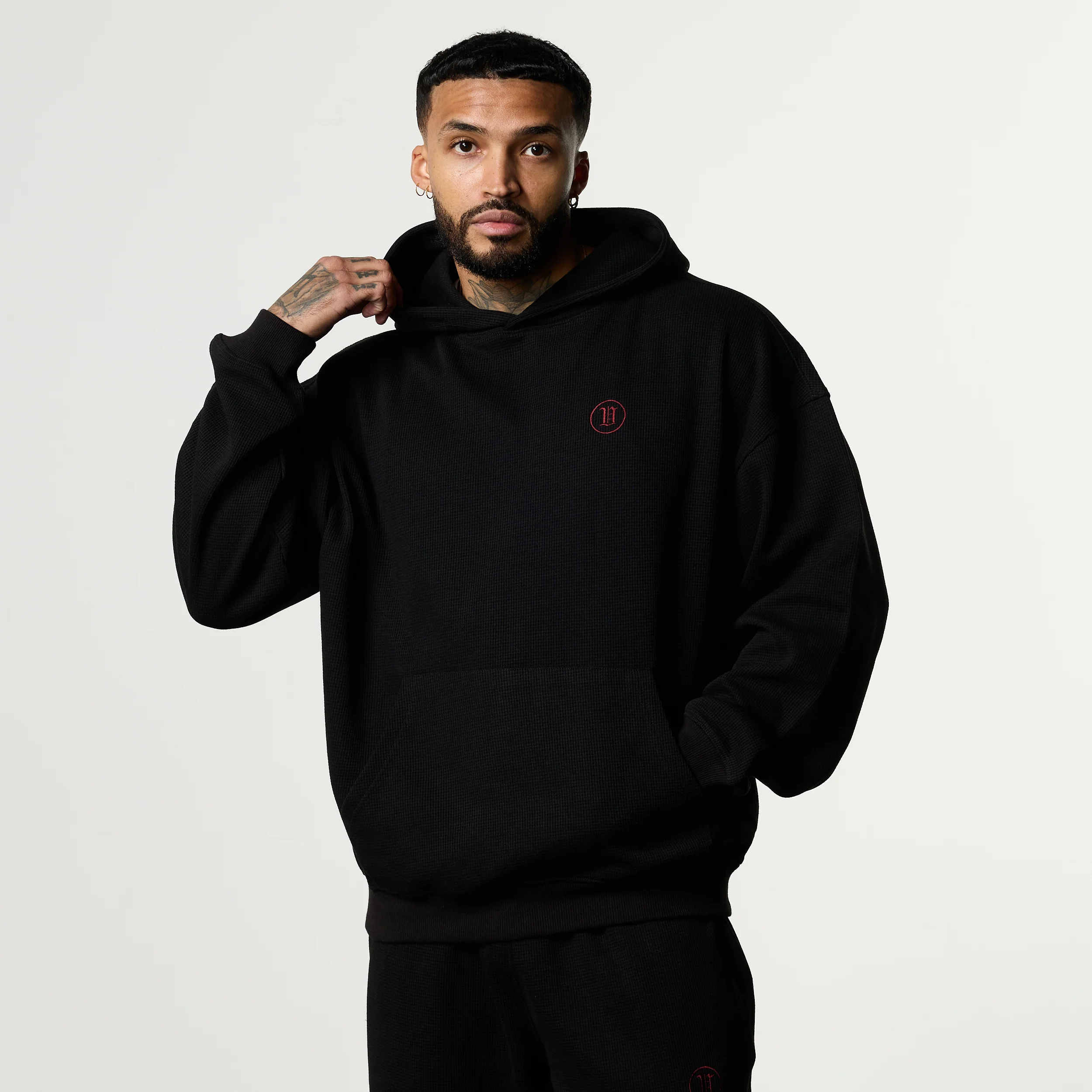 WAFFLE BLACK OVERSIZED HOODIE